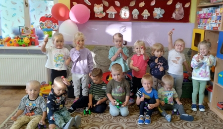 Grupa „Pszczółki'' świętowała Dzień Chłopaka w „Fun Kids''